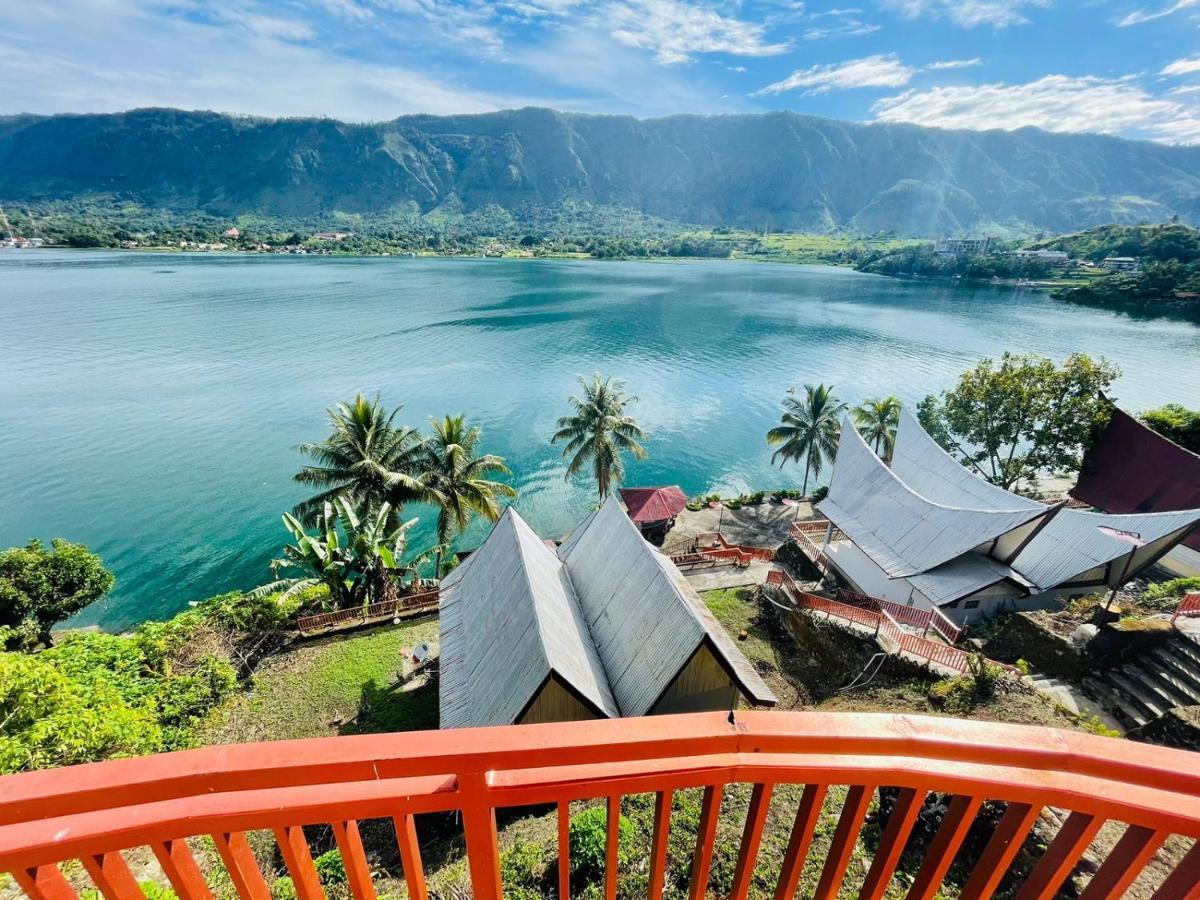 Vandu'S View Guest House & Restaurant Tuk Tuk Exterior photo
