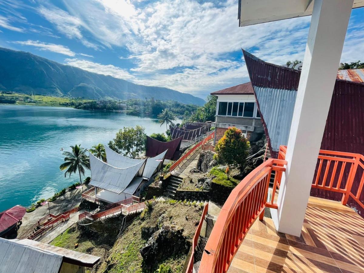 Vandu'S View Guest House & Restaurant Tuk Tuk Exterior photo