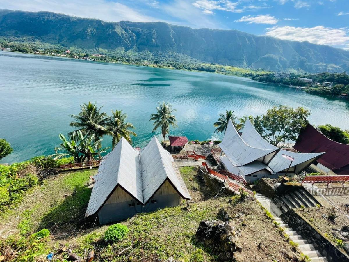Vandu'S View Guest House & Restaurant Tuk Tuk Exterior photo
